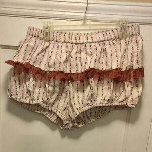 3 for💲25🌟Urban Outfitters Out From Under HEARTS DESIRE Skirted Bloomer Short